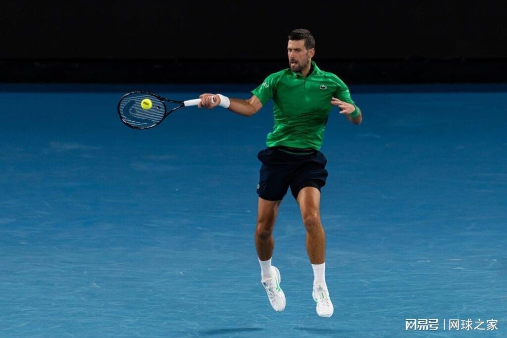 开云-德约质问记者奇葩问题：我在追赶辛纳和阿卡？是追随者？